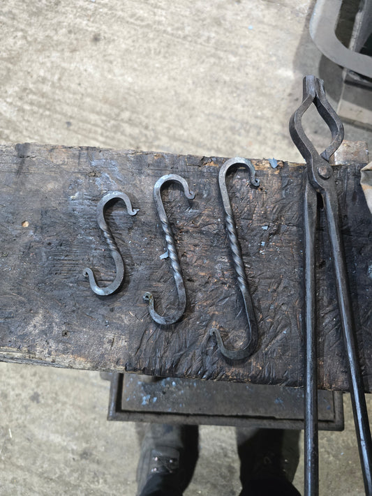 Square Twisted 'S' Hook