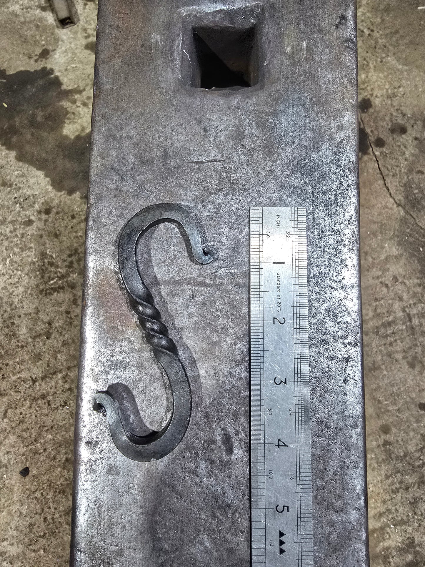 Square Twisted 'S' Hook