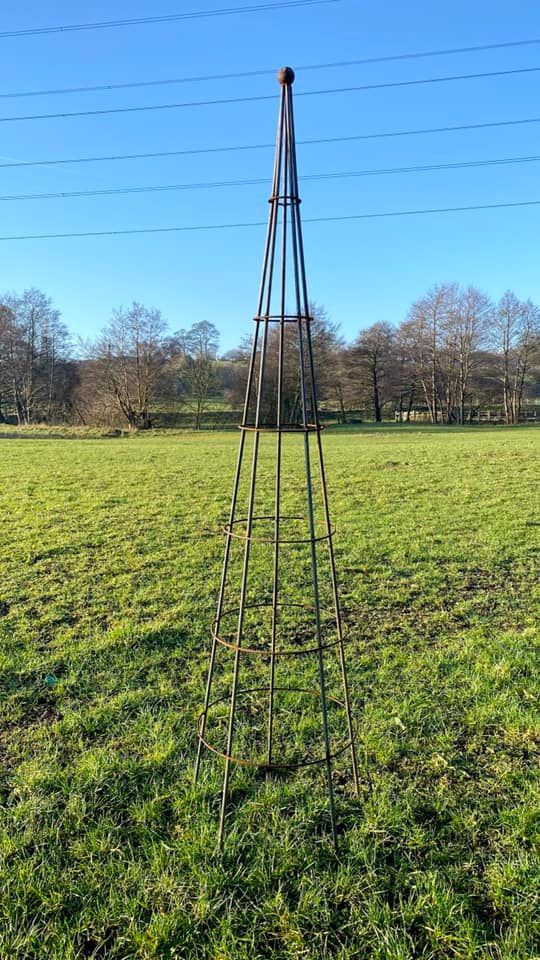 Round Obelisk