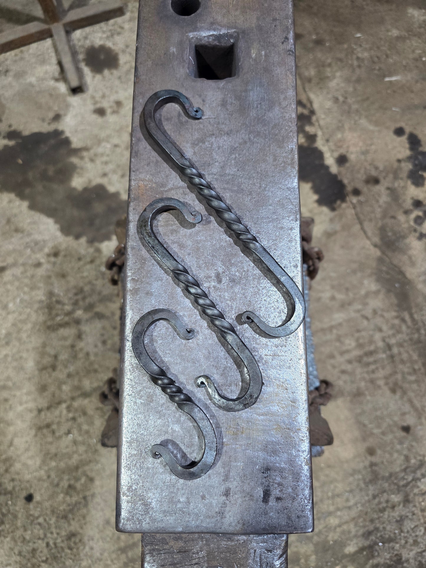 Square Twisted 'S' Hook