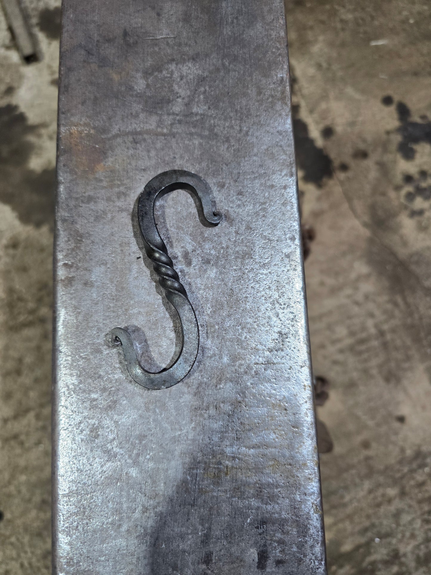 Square Twisted 'S' Hook