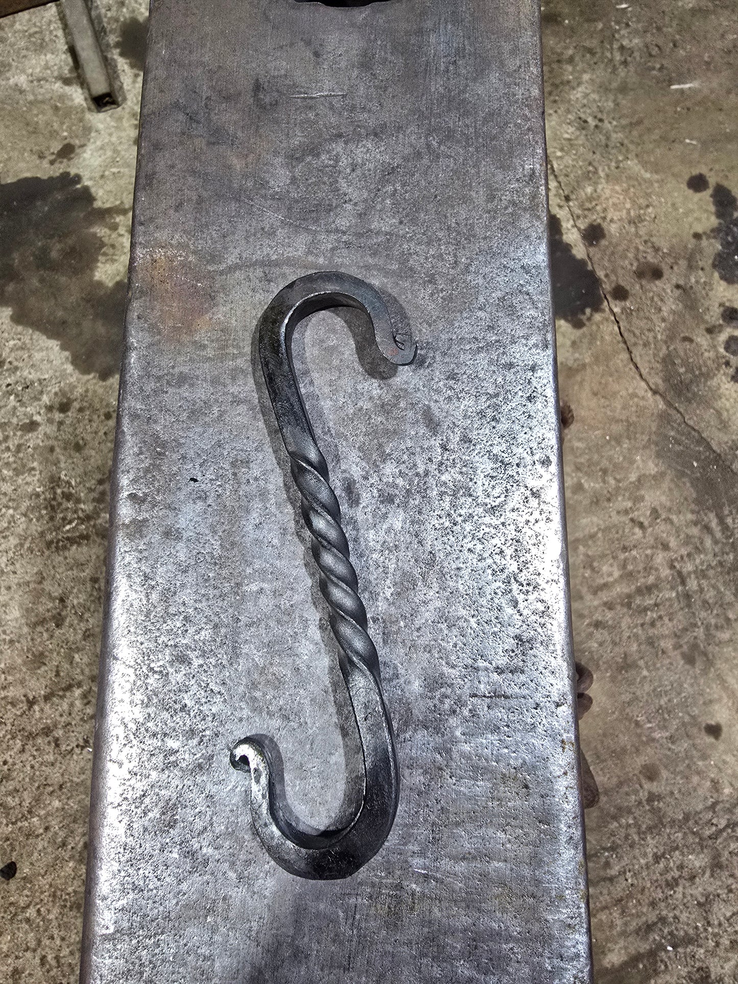Square Twisted 'S' Hook