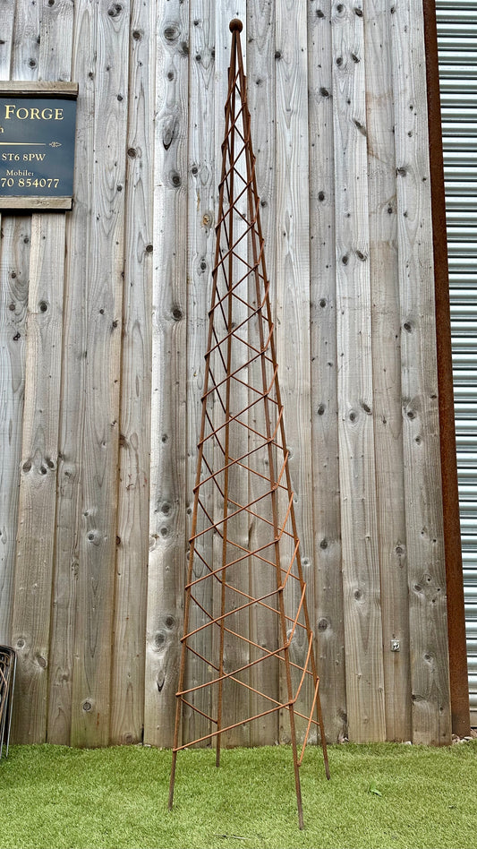 Square Spiral Obelisk